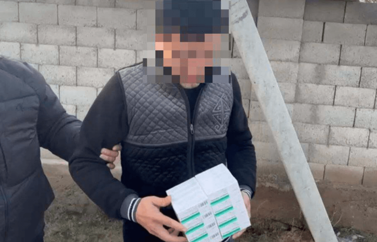 Түркістан облысында тұрғындардан трамадолдың 1 мыңнан астам таблеткасы тәркіленді
