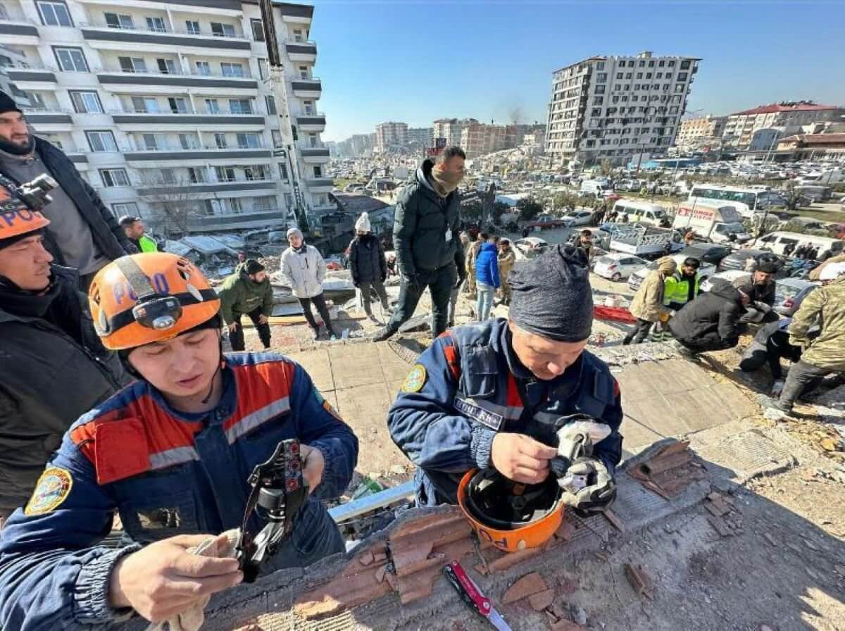 "Нағыз қаһармандар!" - Түркияда қаза тапқан жігіттің бауыры қазақстандық құтқарушыларға алғыс айтты