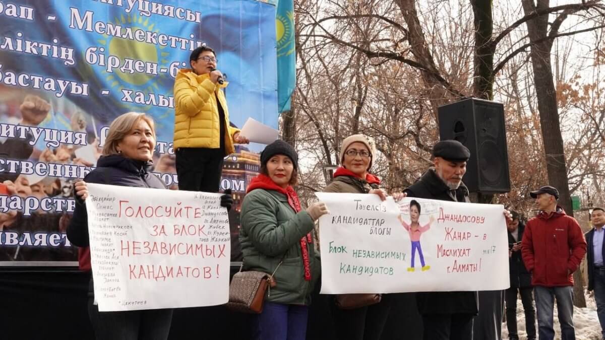 Алматыда алғашқы үгіт-насихат митингісі басталды