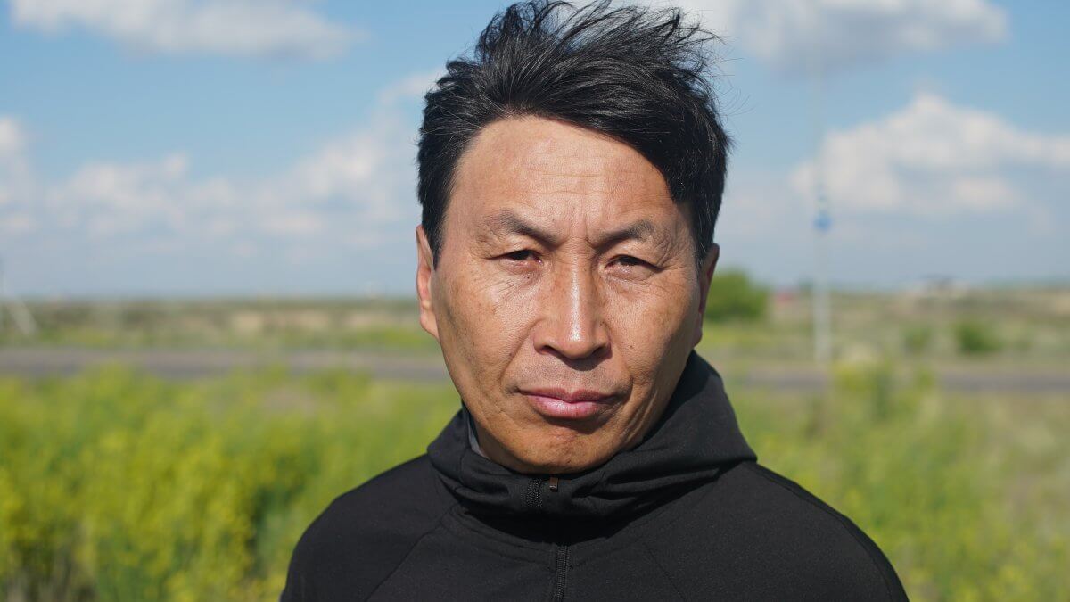 Қамақтан шыққан Марат Жыланбаевтың үйін полиция тінтіп, өзін изоляторға әкеткен