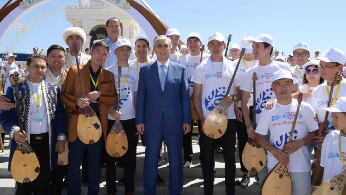 Президент Қасым-Жомарт Тоқаев Ұлттық домбыра күнімен құттықтады