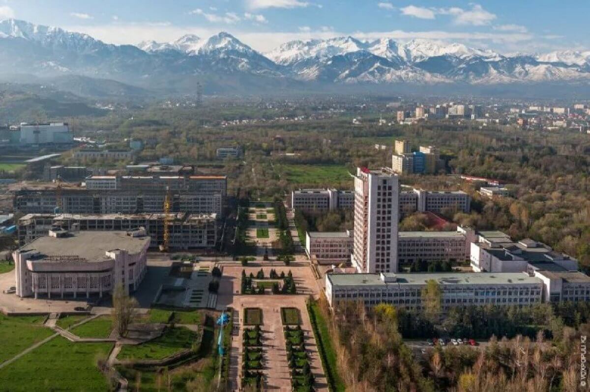 Unikuam kaznu kz. Аль Фараби университет. Казахский национальный университет в Алма-Ате. Казну Алматы. КАЗГУ университет Алматы.