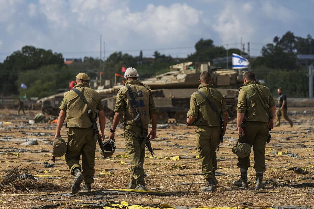 Израиль әскері Газа қаласын қоршап алды