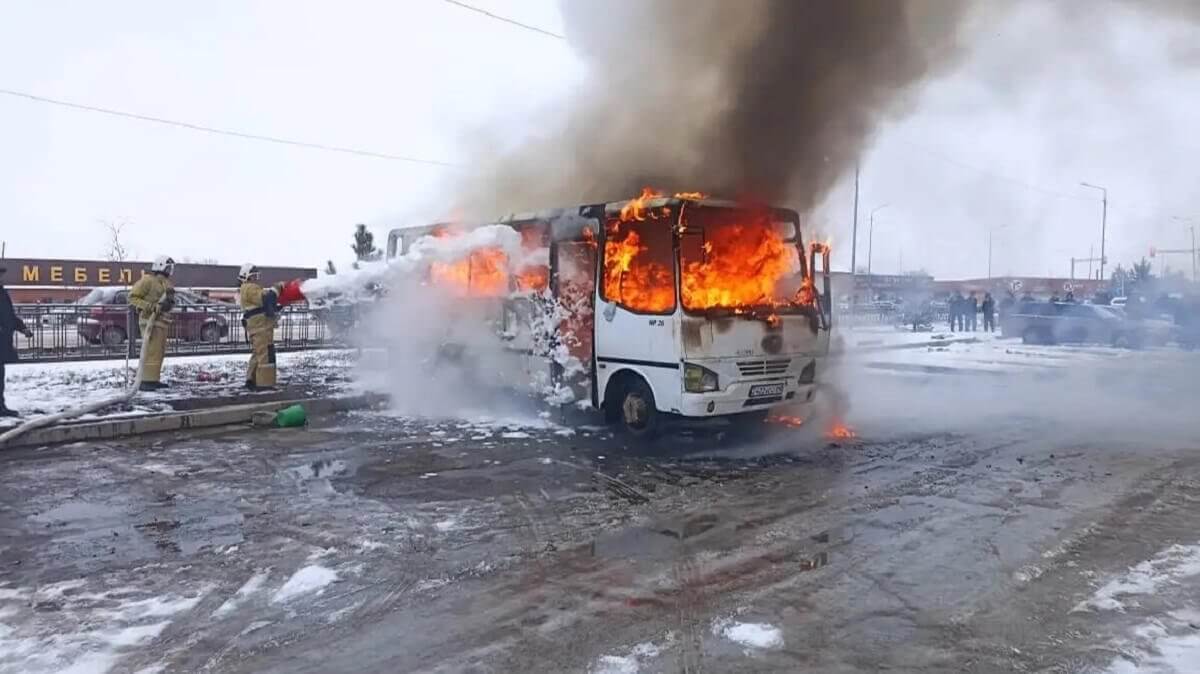 Жетісу облысында жолаушылар автобусы өртеніп кетті