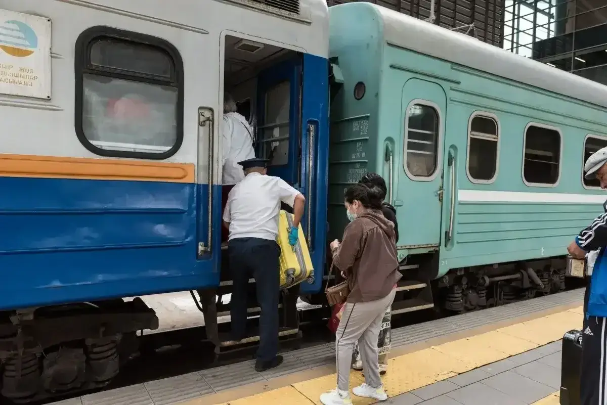 Теміржол билеттерін 50% жеңілдікпен сатып алу мүмкіндігі кімдерге берілген