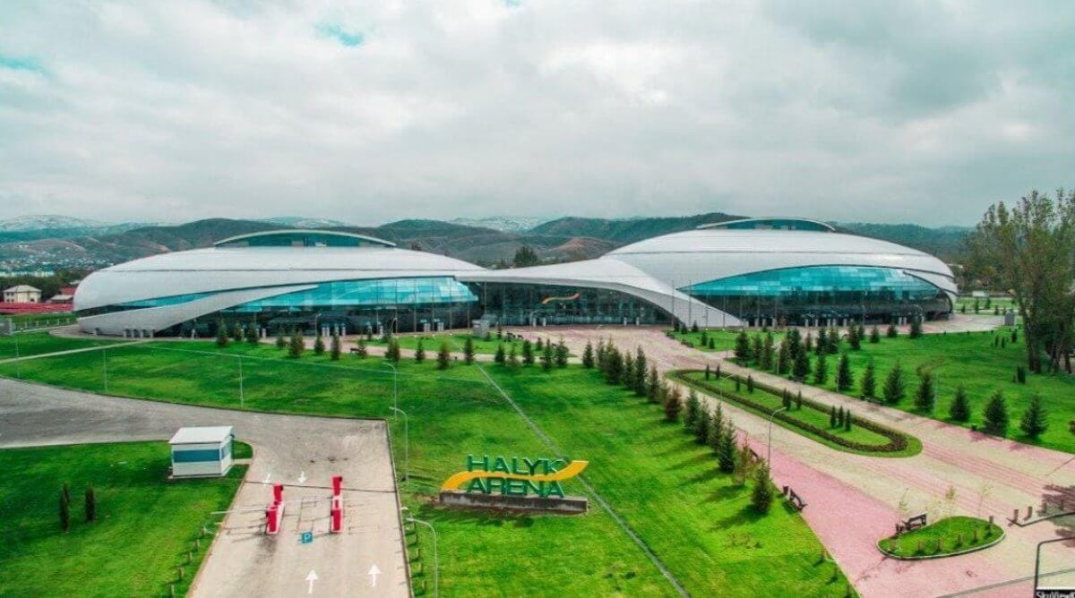 "Almaty Arena" және "Halyk Arena" коммуналдық меншікке қайтарылды — конькишілер мұз айдынына оралды