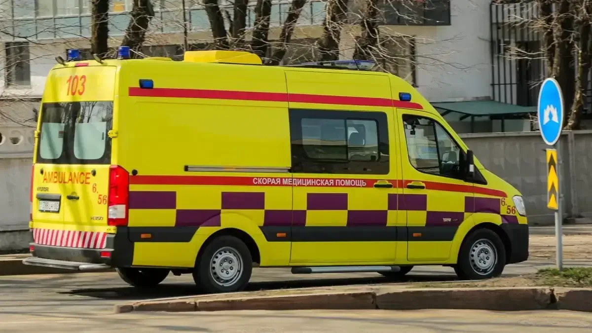 Алматыда жедел жәрдем көлігіне жол бермеген жүргізуші әйел жауапқа тартылды