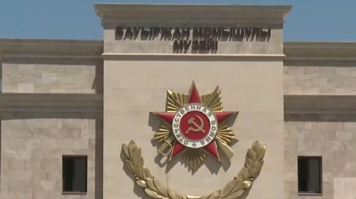 Таразда даңқты қолбасшы Бауыржан Момышұлының музейі ашылды