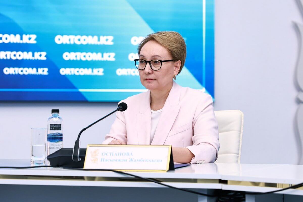 Қазақстанда әрбір 11-жасөспірім қыз интернеттегі бейтаныс адаммен кездескен