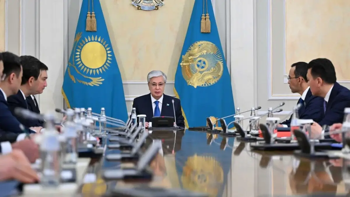 Тоқаев Үкіметтегі жас министрге сөгіс жариялады