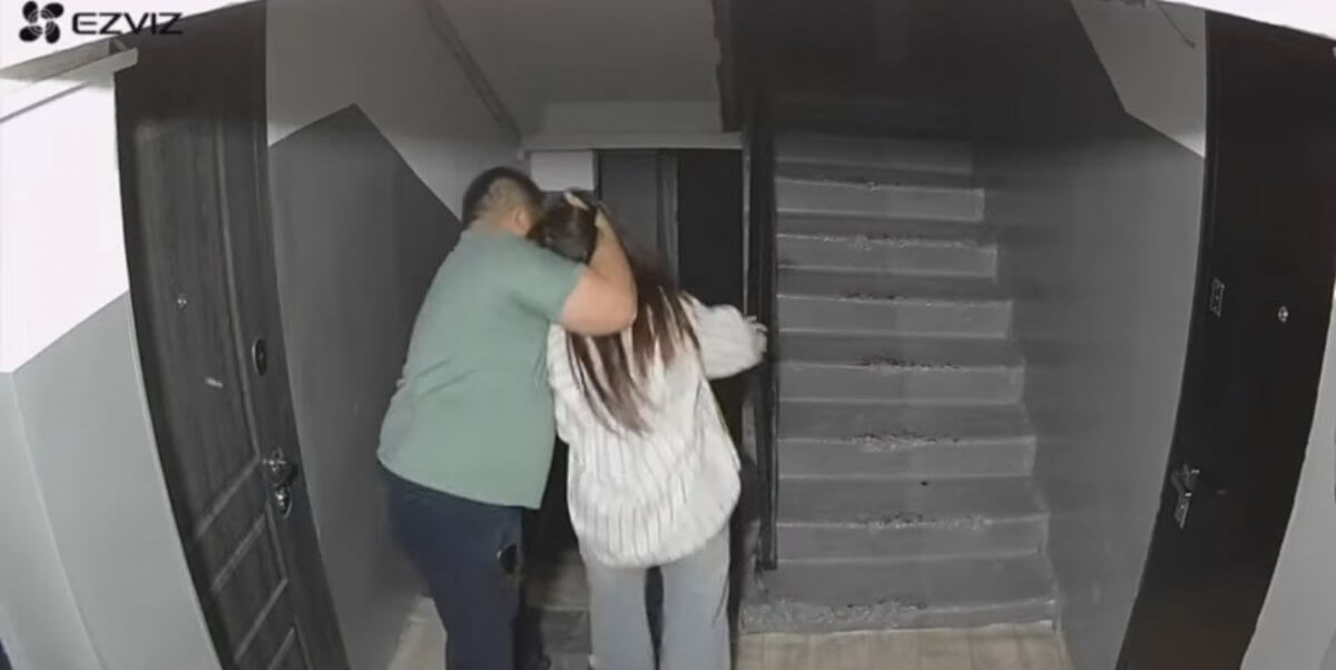 "Жан даусы шыққан": Сәтпаевта ер адам подъезде қызды сүйреп әкетіп, зорламақ болған