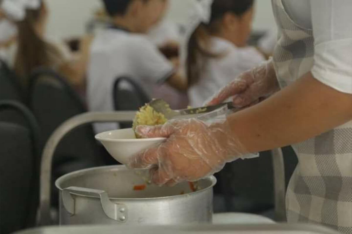 70 теңгеге төмендеген: Абай облысында мектептегі балалардың ыстық тамағының құнын шектеген