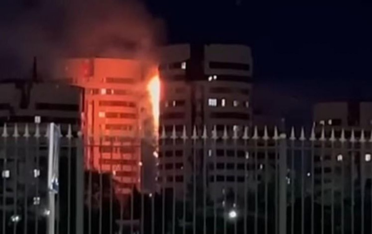 Астанада өртке оранған көпқабатты үй тұрғындары қонақ үйлерге орналастырылды