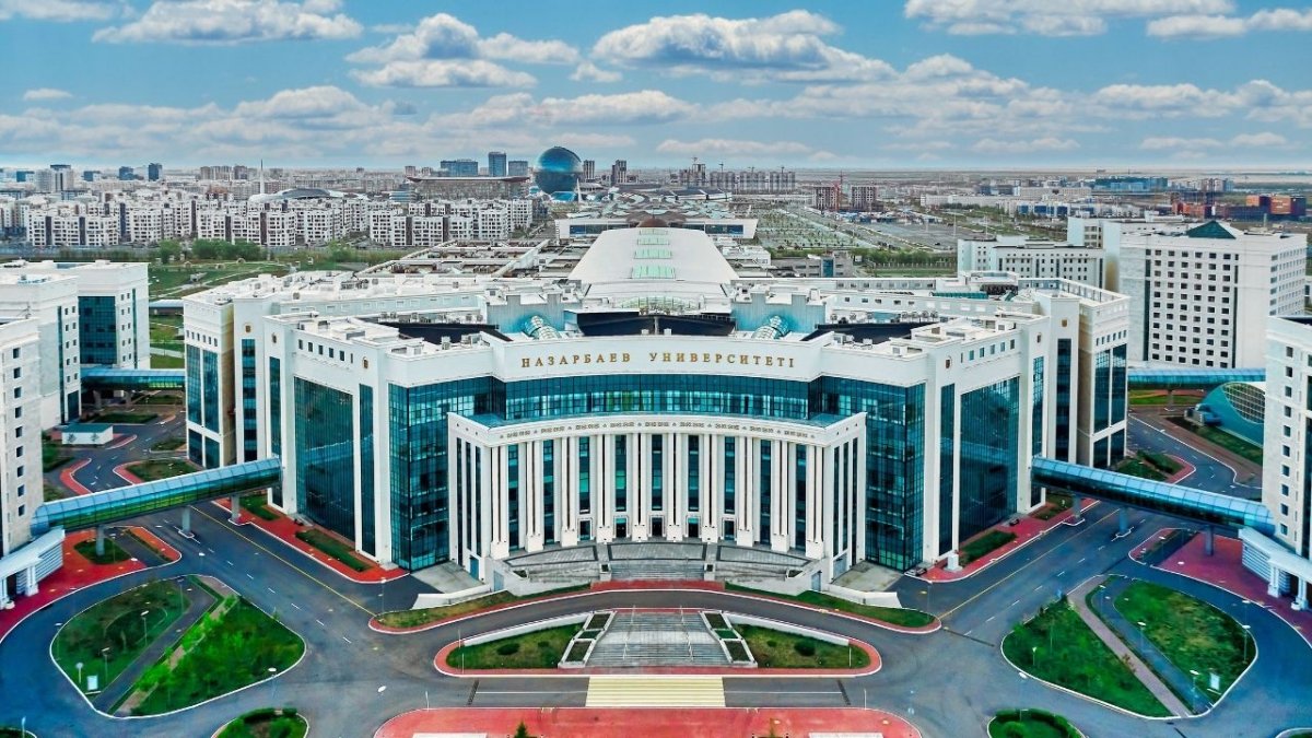 «Жалған ақпарат берді»: Назарбаев Университеті өзін сынаған депутатқа жауап берді