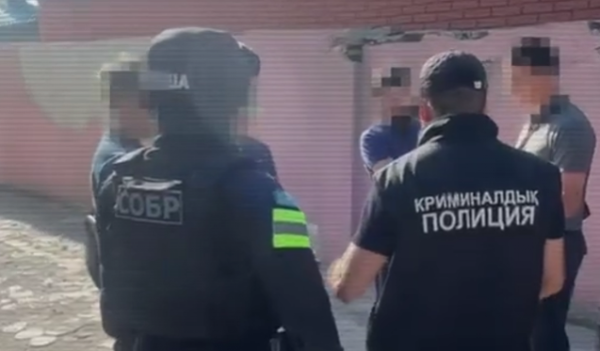 14 адам ұсталды: “Qarmet" қызметкерлері 1 млрд теңгенің ұрлығын жасаған