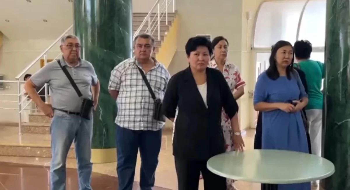 Университет ректоры оңтүстік өңірдің мұғалімдерін «жемқор» деп жұмыстан қуды