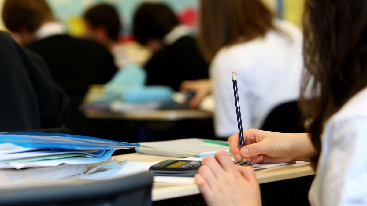 Елімізде білім гранттарына құжат қабылдау қашан басталады