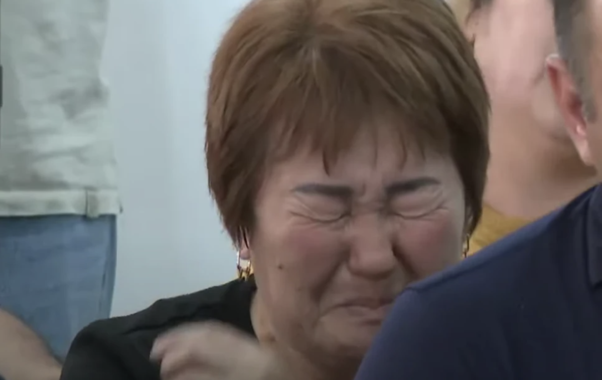 «Үйім де жоқ, жұмыссыз қалдық». 23 жылға сотталған Шынасыл Абзалдың анасы жағдайын айтты