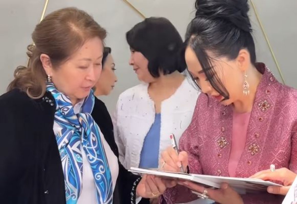 Қарақат Әбілдинаның жаңа кітабы жарық көрді