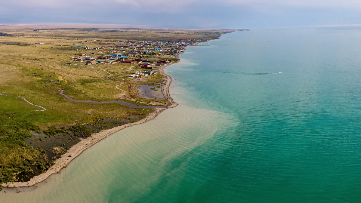 «Өте төмен»: Тоқаев Алакөлдегі жағдай үшін Үкіметті сынады