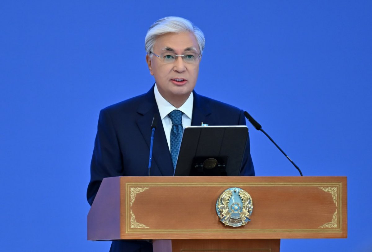 Тоқаев: "Назарбаевтың табанды еңбегіне әділ баға беру қажет"