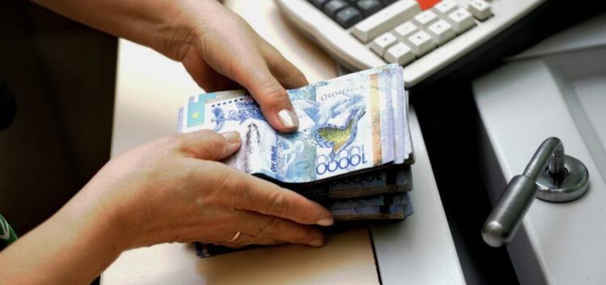 Сот несиеге белшесінен батқан мұғалімге көмектесті