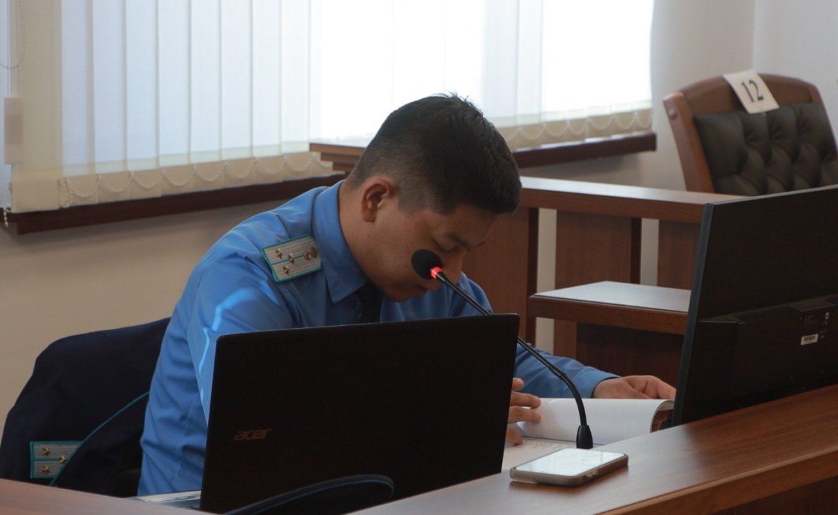 «Өлгің келе ме?». Прокурор Яна мен күдіктінің хабарламаларын оқыды