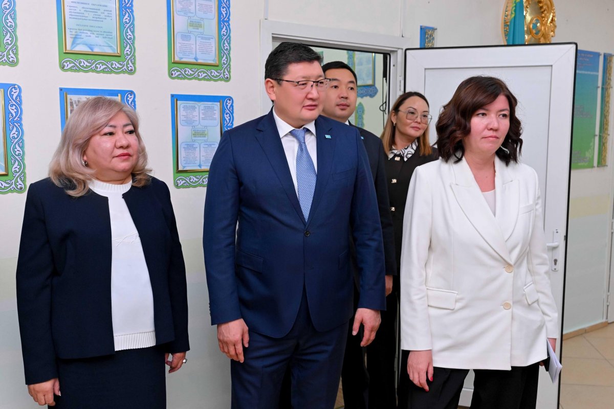 Оқу-ағарту министрі Абай облысының білім жүйесін жоғары бағалады