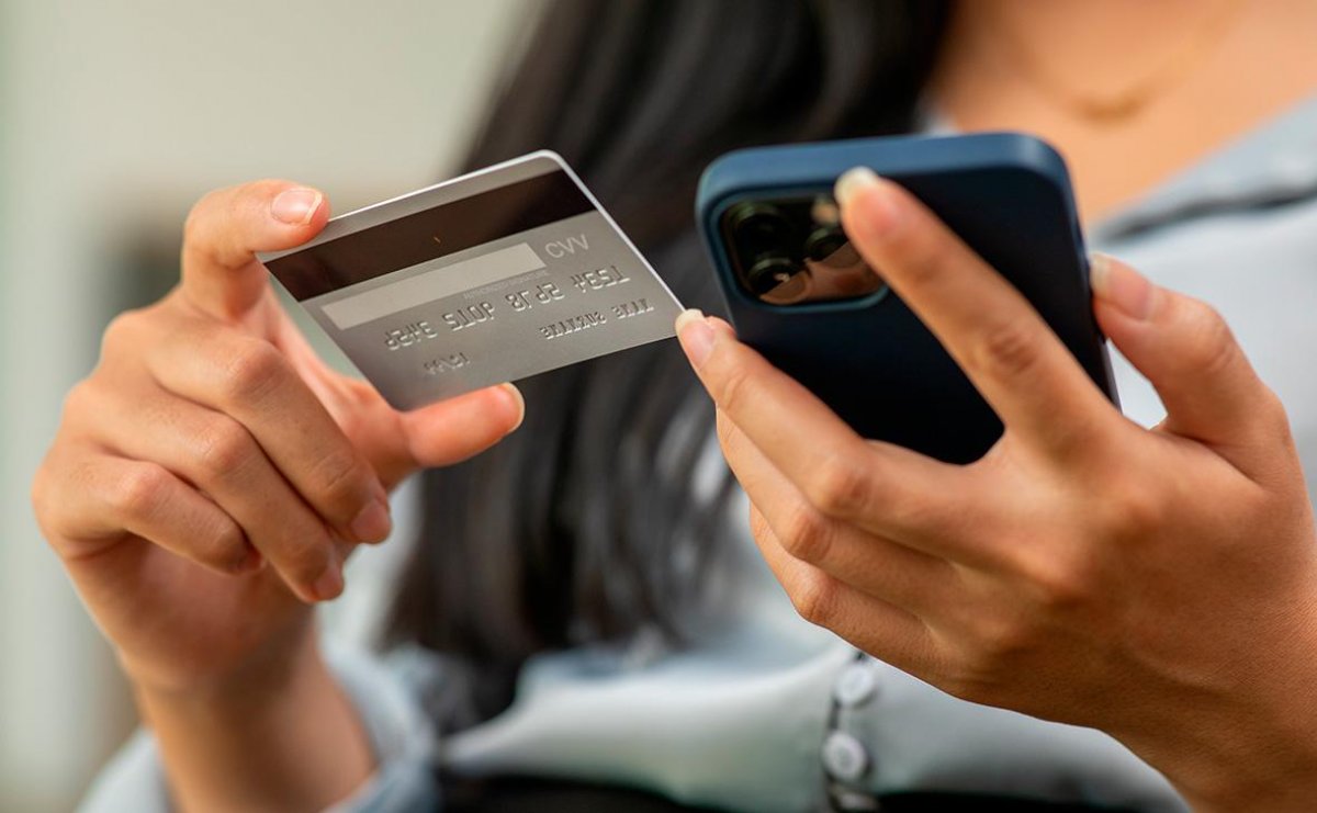 Алаяқтық: Банктер өздігінен ЭЦҚ жасауға көшкен