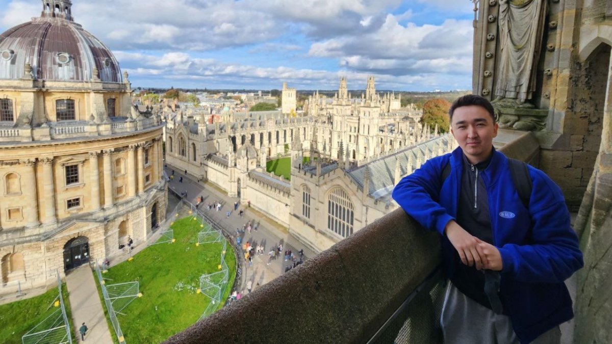 Оксфордта жүрген ғалым қазақша оқытудың жаңа әдістемесін жасағысы келеді