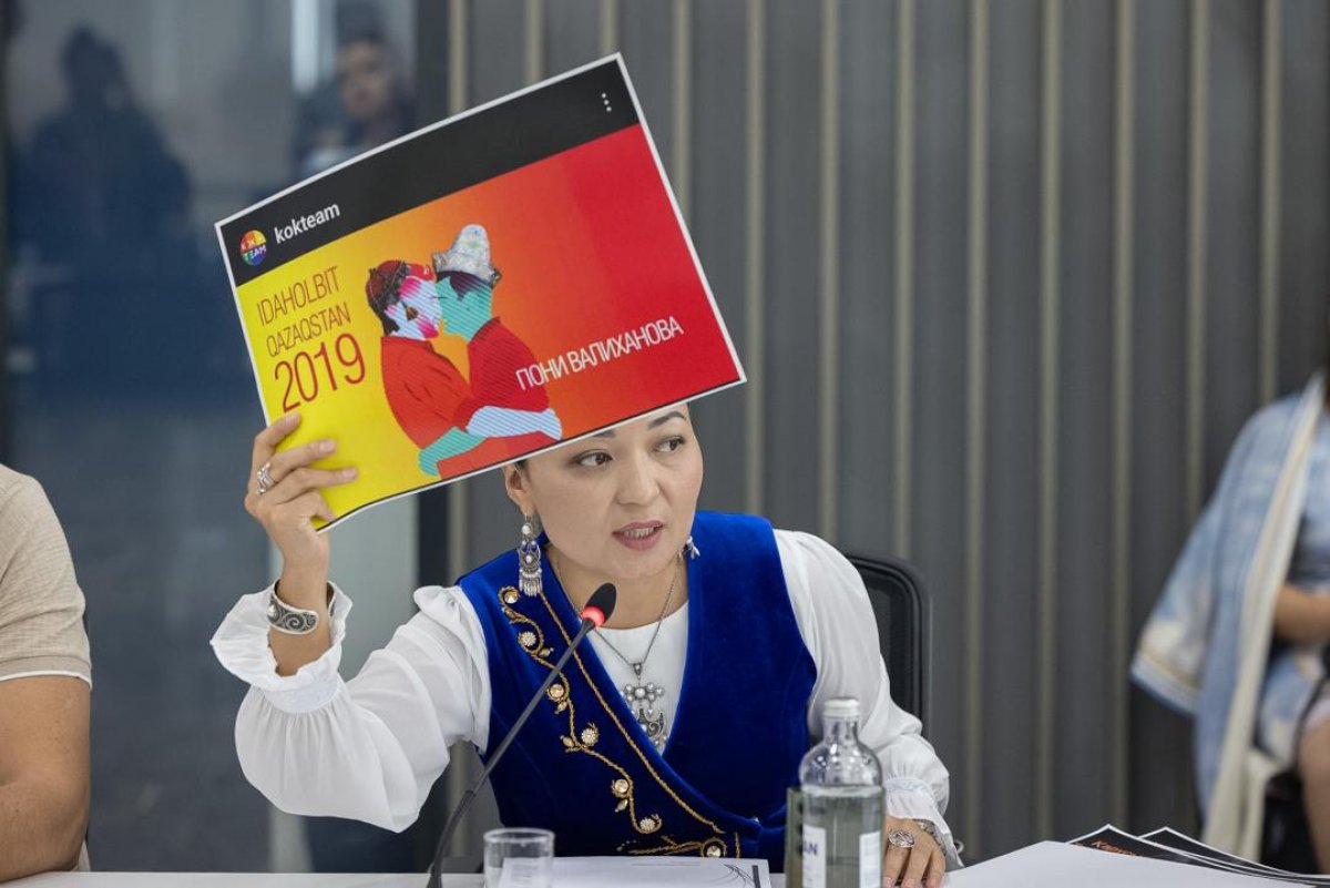 "Бұл заң жобасы мәжбүрліктен туындады": Бағила Балтабаева ЛГБТ насихатына тыйым салатын заңға қатысты пікірін айтты