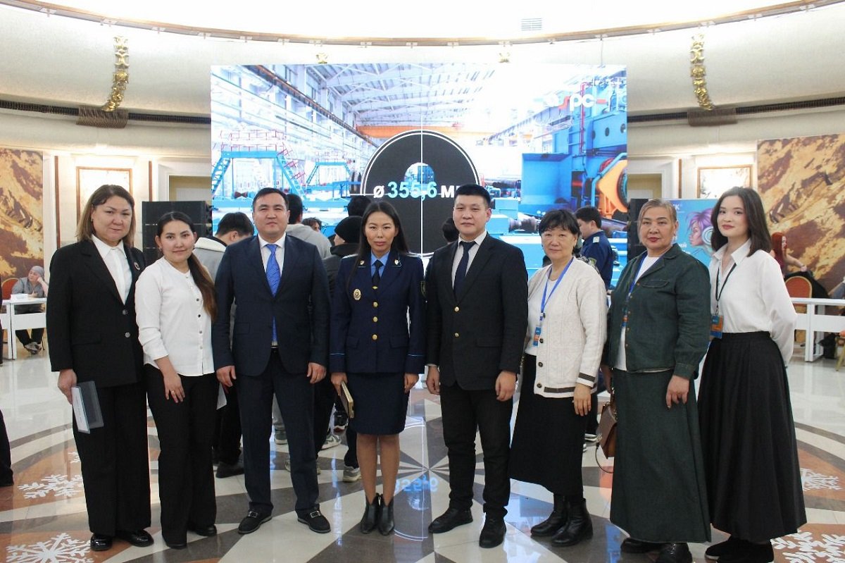 Жұмысшы мамандықтары жылы: Алматыда жалпықалалық бос жұмыс орындары жәрмеңкесі өтті