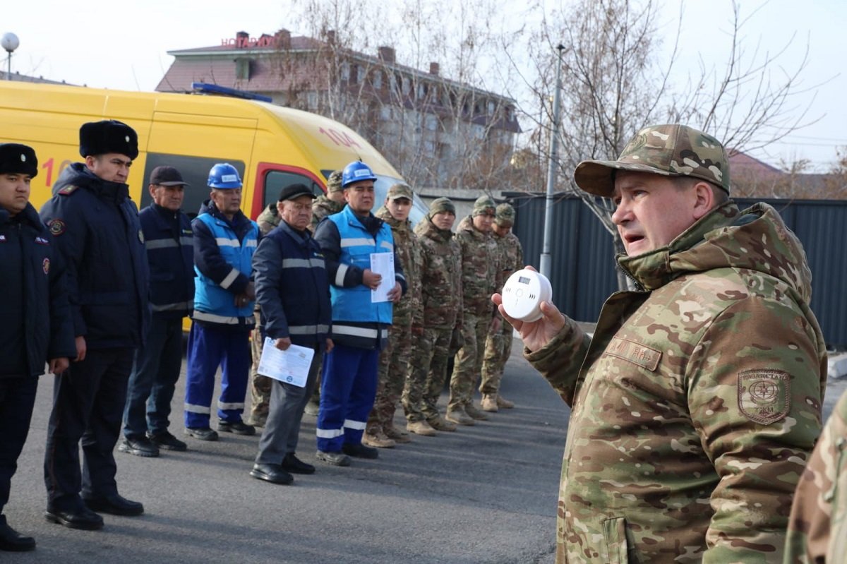 Алматыда өрт қауіпсіздігі күшейтілді: жеке үйлерге құтқару датчиктері орнатылып жатыр