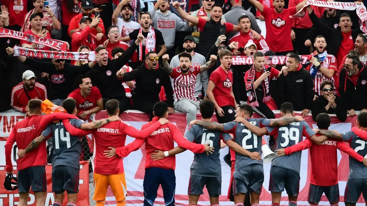 «Олимпиакос» жанкүйерлері қателесіп Алматыға ұшып келген