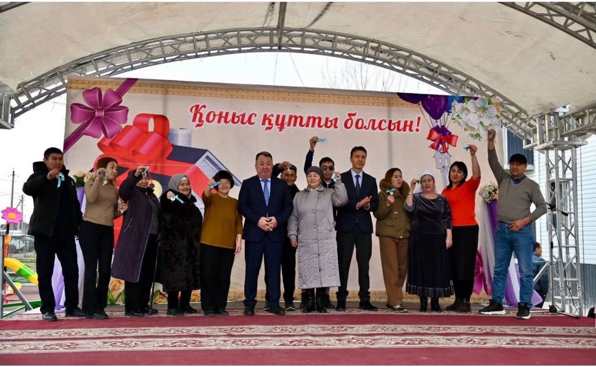 Тәуелсіздік күні: Түркістан облысында апаттық жағдайда тұрған баспана тұрғындарына жаңа пәтер берілді