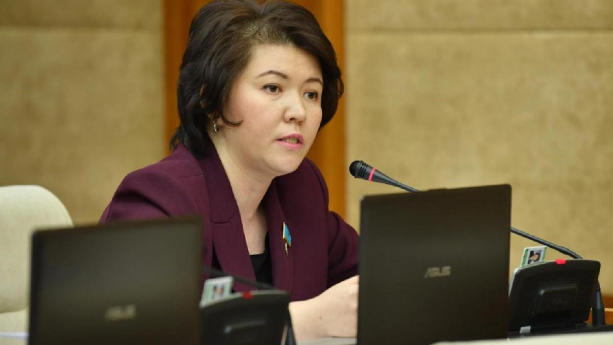 Жұлдыз Сүлейменова сыныптарға камера орнатуға қарсы пікір білдірді