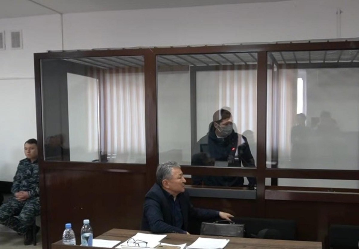 «Айзат та мені ұрды»: Айбар Жанболат марқұм әйелін қалай өлтіргенін айтып берді