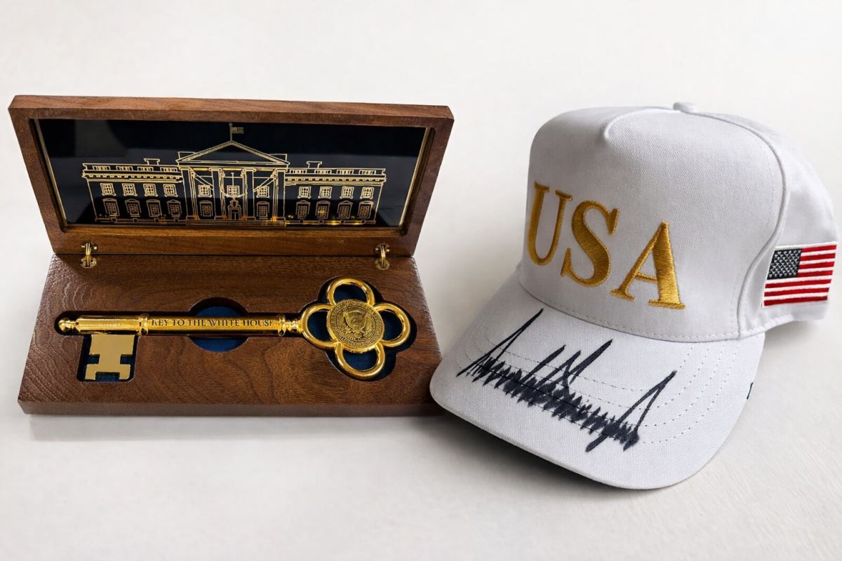 Ақ үйден Астанаға: Трамп Тоқаевқа сыйлық беріп жіберді