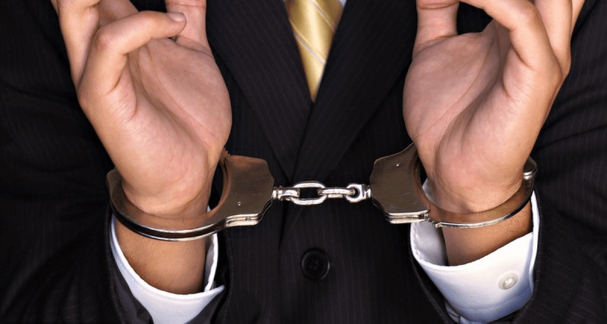 Павлодарда колонияның экс-басшысы мемлекеттік құпияны таратқаны үшін сотталды