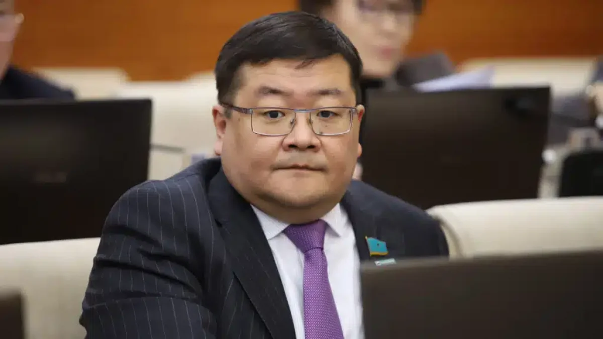 Украинаның КҚК нысандарына жасаған шабуылдары: Айдос Сарым Ресей мен АҚШ-ты араласуға шақырды