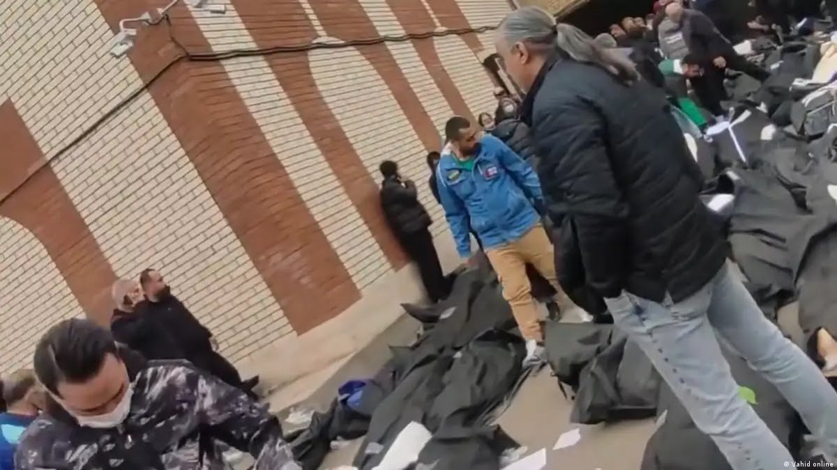 Ирандағы қанқұйлы түн: BBC билікке қарсы шеруде қаза болғандардың суретін жариялады