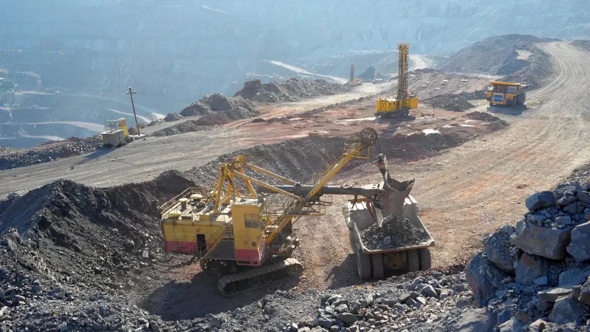 Кен қазып, Қытайға сатқан: ШҚО-да заңсыз кен өндіргендер 1 млрд теңгеден астам табыс тапқан