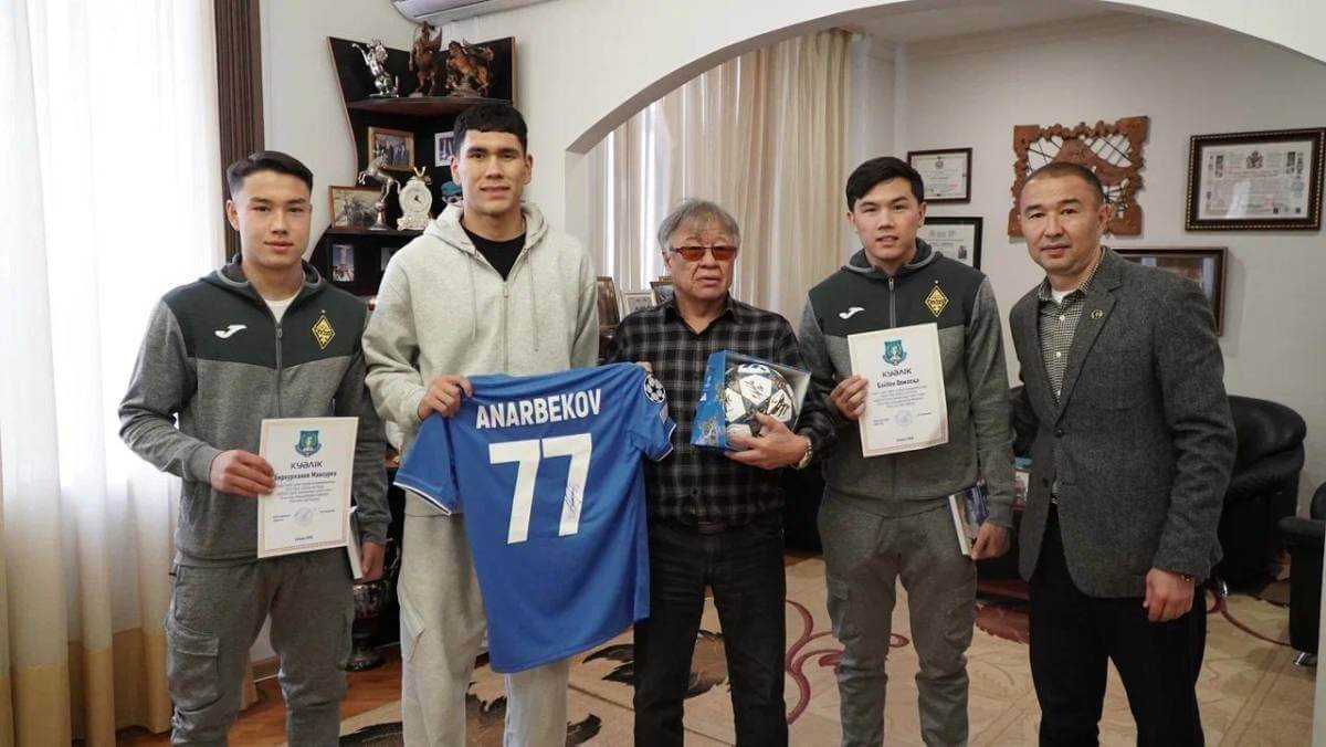 Темірлан Анарбеков Алматыда ректор грантының иегері атанды