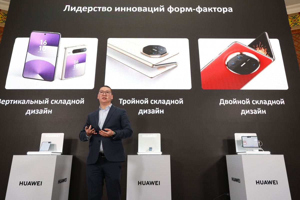 Бүктелетін смартфон, көзге жайлы планшет және жаңа құлаққап: Huawei не ұсынды