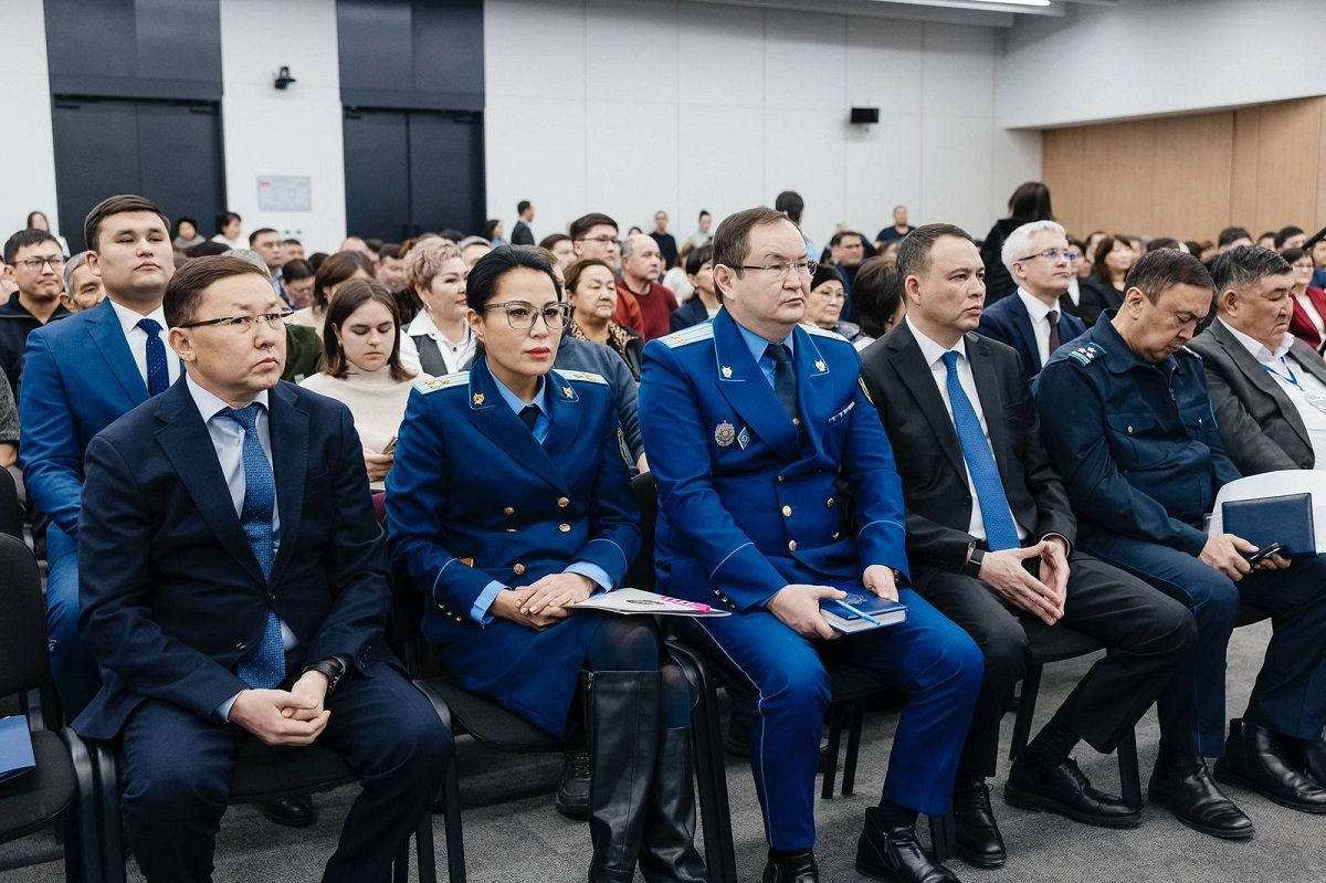 Атырау облысында бизнесті қолдау күшейді: Өңір басшысы кәсіпкерлермен кездесті