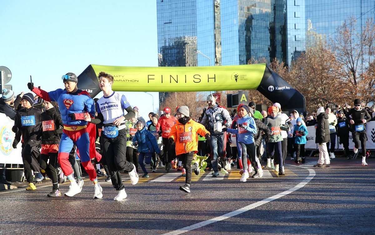 Winter Run: Алматыда 22 елдің қатысушылары жүгіру маусымын ашты