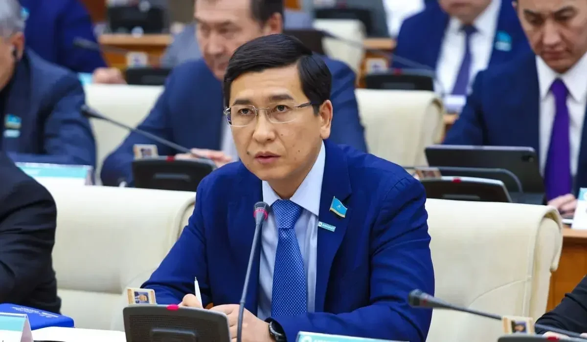 Ұстаздарға видео түсіртіп, жұмыстан тыс уақытта мазалағандар енді заң алдында жауап беруі мүмкін