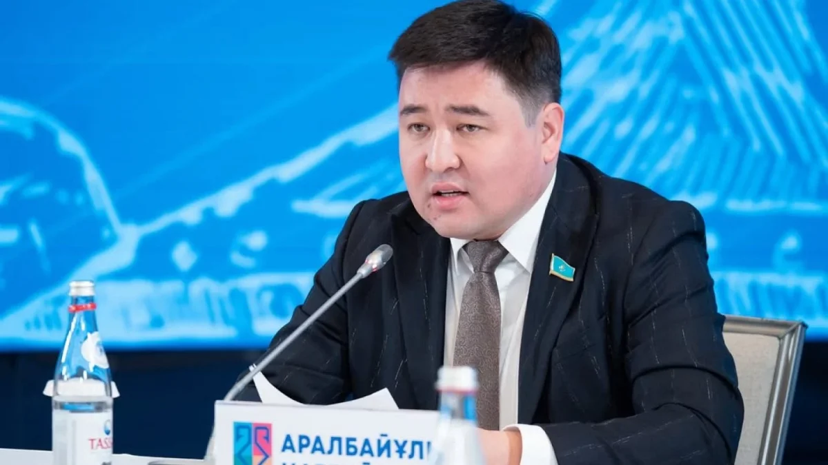 «Интернет бағасын екі есе арзандатсын»: Нартай Аралбайұлы тарифті қымбаттатқан операторларды тергеуге алуды талап етеді