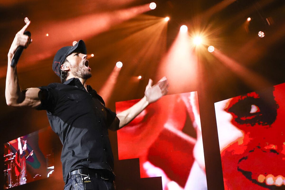 Энрике Иглесиас Қазақстанда екі қалада концерт береді