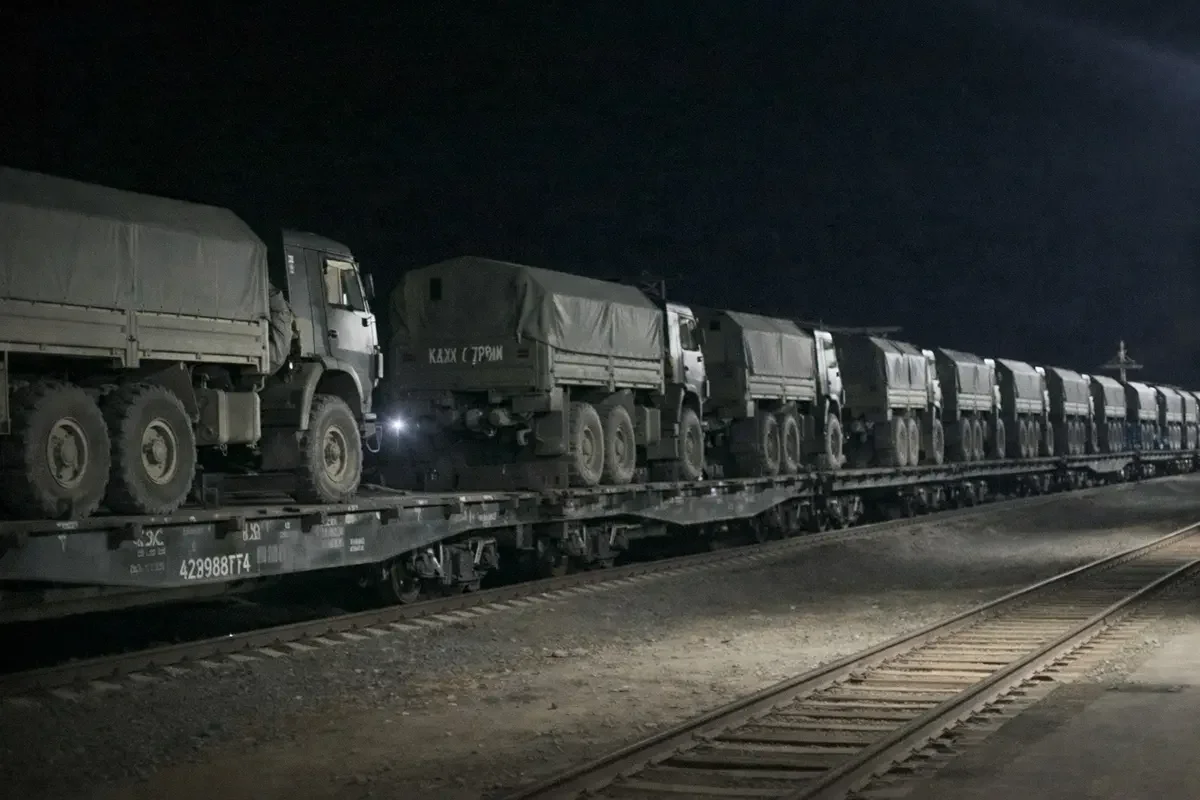 Маңғыстау облысында әскери техника неге жүріп жатыр?